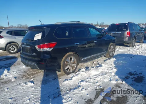 2016 Nissan Pathfinder Platinum z USA, uszkodzony, nr VIN 5N1AR2MM0GC632682